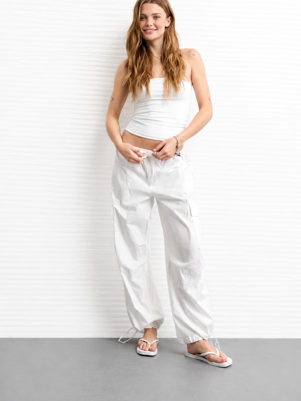 NWT AMERICAN Eagle Low-rise Baggy Cargo Parachute Pants Sz L White Y2K Utility